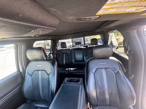 Used 2019 Ford F150 Platinum w/ Equipment Group 701A Luxury AWD/4WD image 11