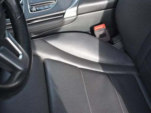 Used 2020 Mercedes-Benz GLC 300 4MATIC image 11