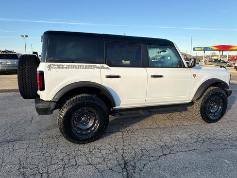 New 2025 Ford Bronco Badlands w/ Sasquatch Package AWD/4WD image 7