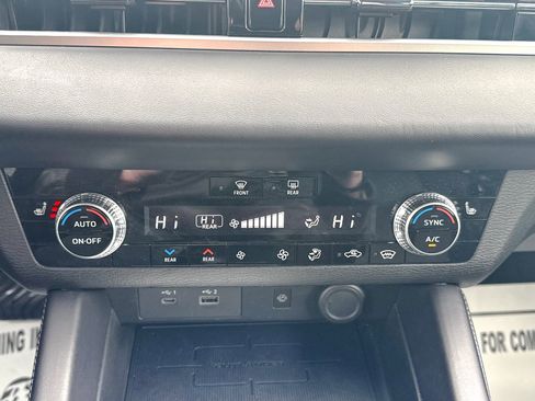 Used 2023 Mitsubishi Outlander SEL image 33