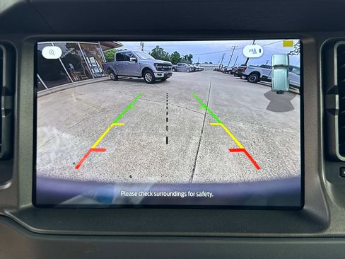 New 2025 Ford Bronco Badlands image 12