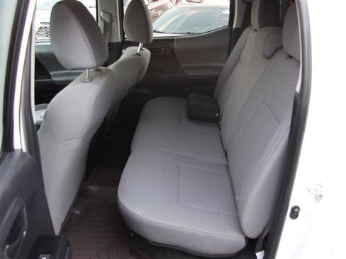 Used 2021 Toyota Tacoma SR AWD/4WD image 12