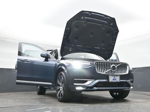 Used 2023 Volvo XC90 B6 Ultimate w/ Protection Package AWD/4WD image 57