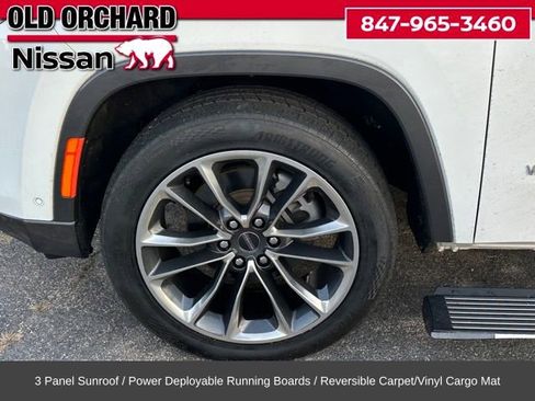 Used 2022 Jeep Wagoneer Series III w/ Premium Group I image 9