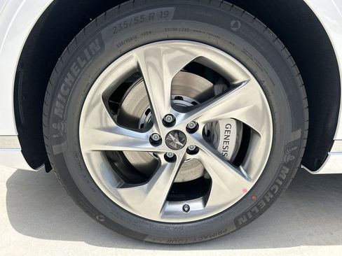 New 2026 Genesis GV70 2.5T Select AWD/4WD image 8