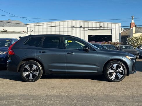Certified 2024 Volvo XC60 T8 Plus AWD/4WD image 9