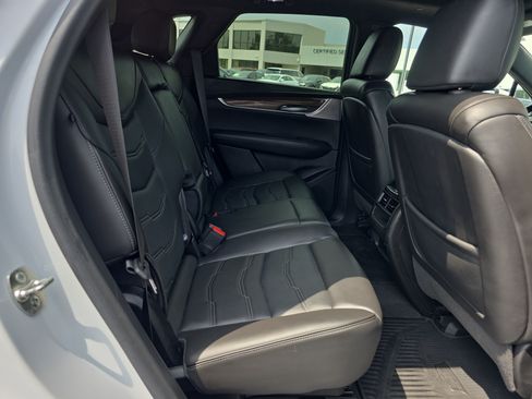 Used 2024 Cadillac XT5 Premium Luxury w/ Platinum Package AWD/4WD image 14
