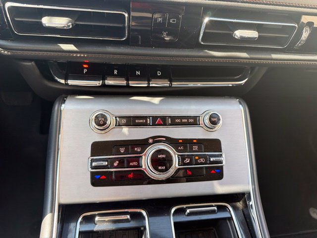 Used 2024 Lincoln Aviator AWD w/ Premium Package image 26