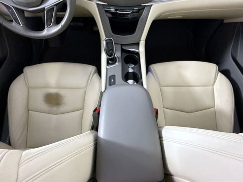 Used 2019 Cadillac XT5 Luxury FWD image 17