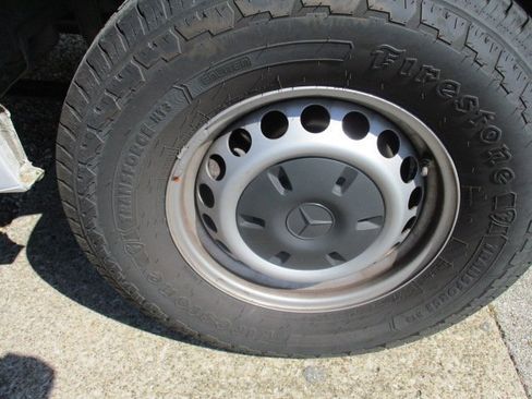 Used 2025 Mercedes-Benz Sprinter 2500 image 26