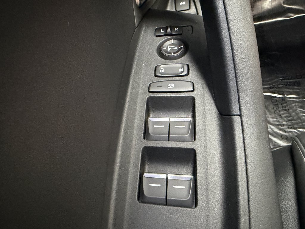 Used 2025 Acura TLX w/ Technology Package FWD image 29