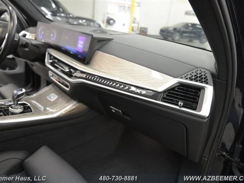 Used 2024 BMW ALPINA XB7 AWD/4WD image 23