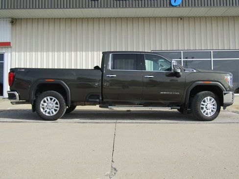 Used 2023 GMC Sierra 2500 SLT image 2
