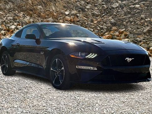 Used 2019 Ford Mustang GT w/ Equipment Group 301A image 10