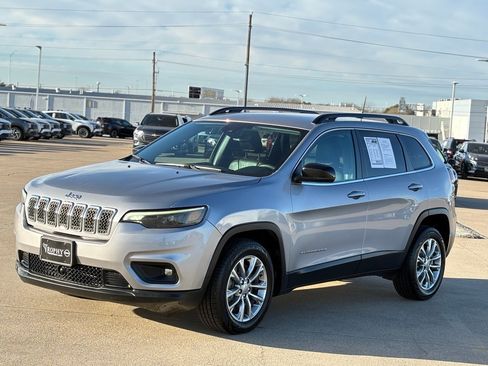 Used 2022 Jeep Cherokee Latitude Lux image 3