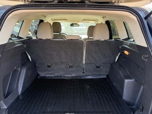 Used 2018 Ford Escape SE w/ Ford Safe & Smart Package AWD/4WD image 15