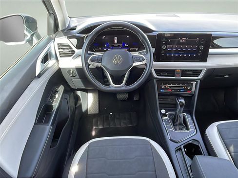 Used 2025 Volkswagen Taos SE image 19