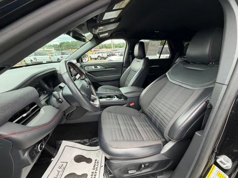 Certified 2025 Ford Explorer ST-Line AWD/4WD image 12