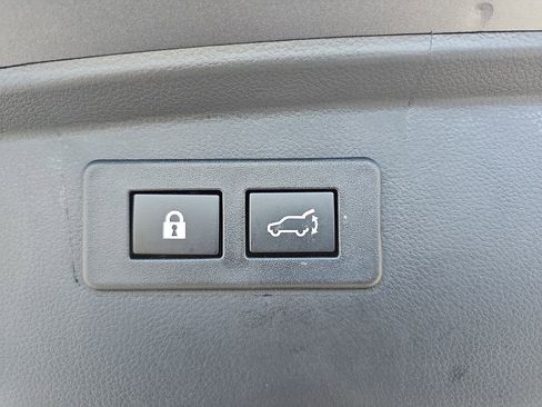 Certified 2025 Subaru Outback Premium image 12