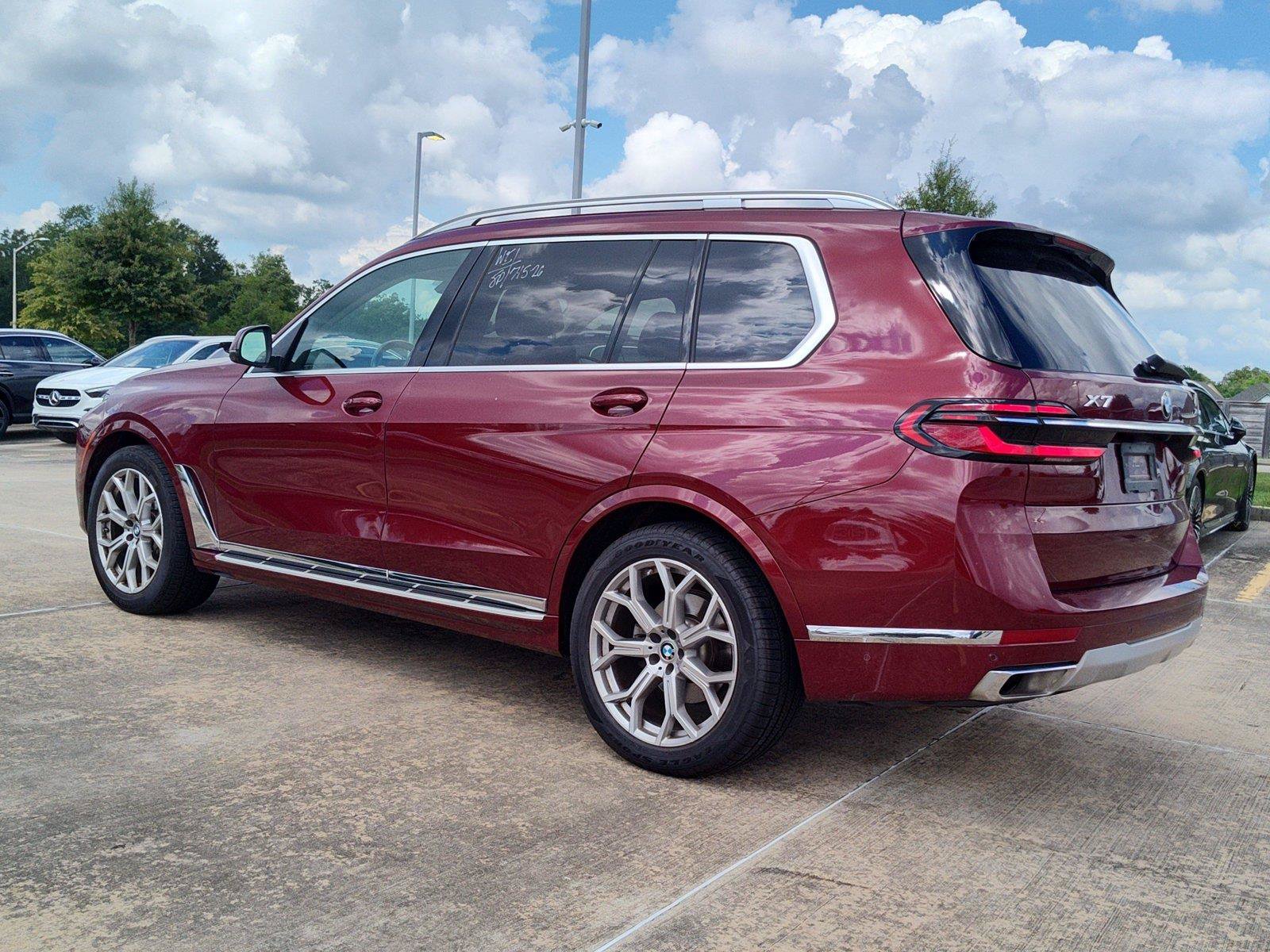 Used 2026 BMW X7 xDrive40i AWD/4WD image 3
