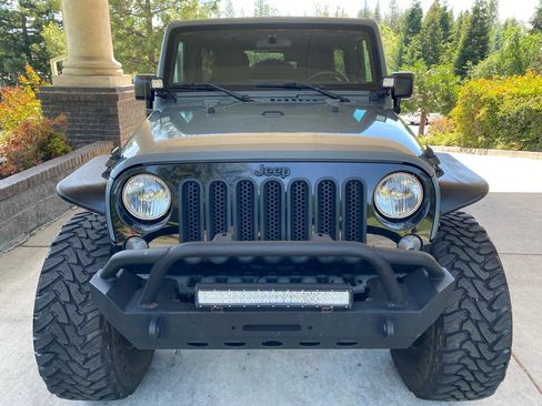 Used 2015 Jeep Wrangler Unlimited Sport AWD/4WD image 5
