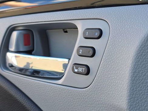 Used 2017 Honda Pilot Elite image 26