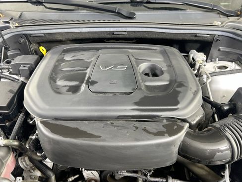 Used 2022 Jeep Grand Cherokee Laredo X image 30