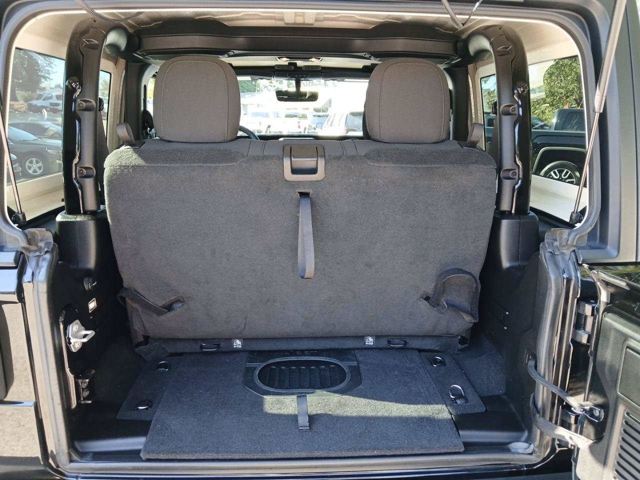 Used 2023 Jeep Wrangler Sport AWD/4WD image 10