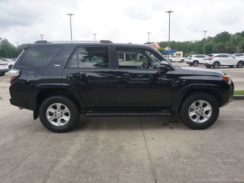 Used 2023 Toyota 4Runner SR5 Premium w/ Moonroof Package RWD image 22