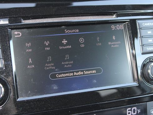 Used 2019 Nissan Rogue SV image 8