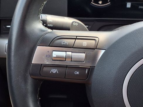Used 2025 Hyundai Kona SEL AWD/4WD image 15