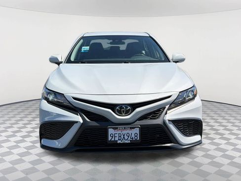 Used 2023 Toyota Camry SE FWD image 2