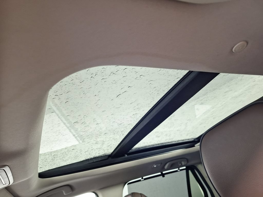 Used 2024 Honda Pilot Elite image 13