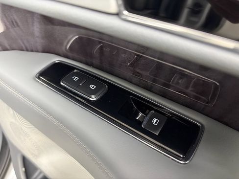 Used 2019 Lincoln Navigator Reserve AWD/4WD image 50