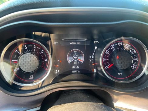 Used 2019 Dodge Challenger SXT image 18