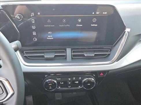 New 2026 Chevrolet Trax LT w/ Driver Confidence Package image 12