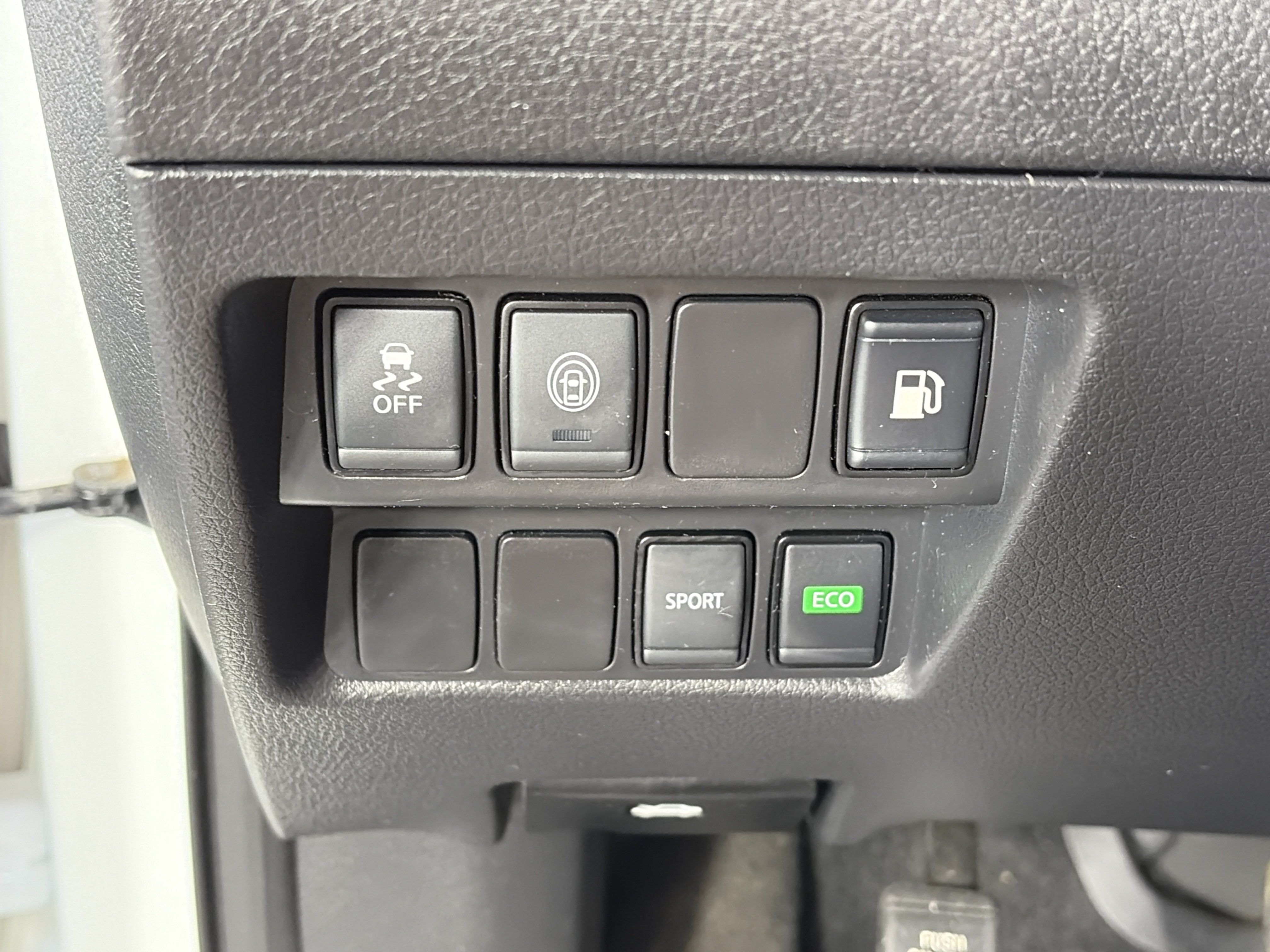 Used 2019 Nissan Rogue SV FWD image 26