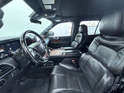 Used 2021 Lincoln Navigator L Reserve image 11