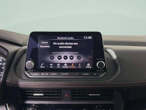 Used 2025 Nissan Rogue SV AWD/4WD image 19