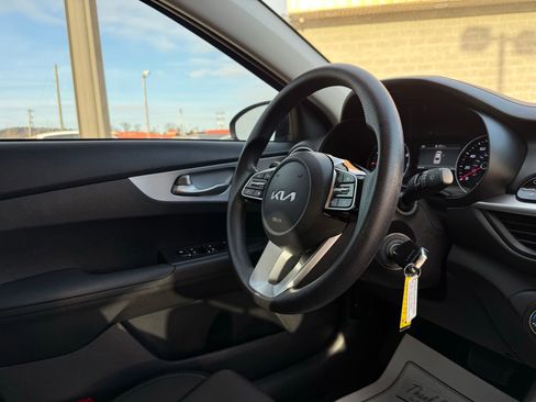 Used 2024 Kia Forte LXS image 23