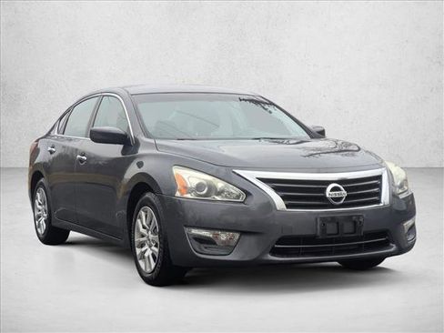 Used 2013 Nissan Altima 2.5 S image 3