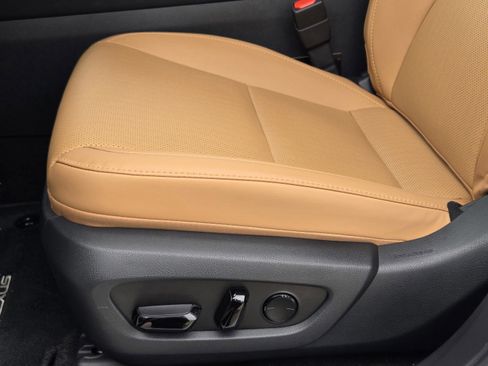 Used 2025 Lexus RX 350 Premium w/ Accessory Package (Z1) FWD image 23
