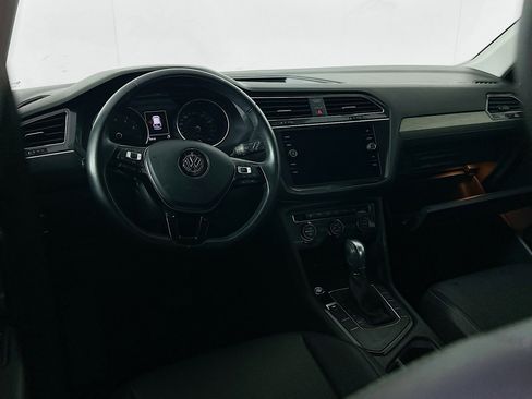 Used 2018 Volkswagen Tiguan SE image 18