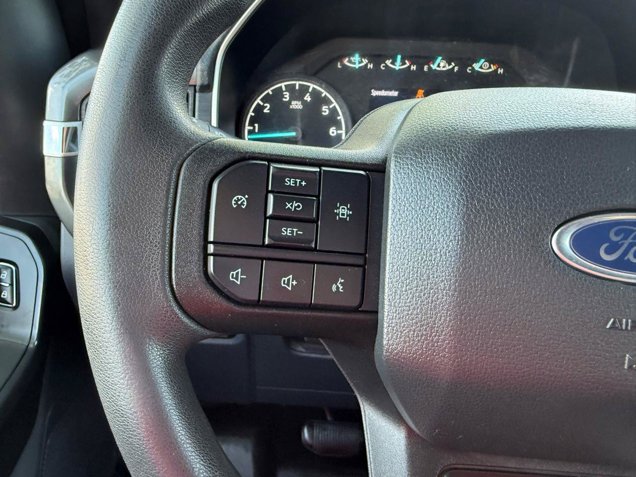 Used 2022 Ford F150 XL w/ STX Appearance Package AWD/4WD image 22