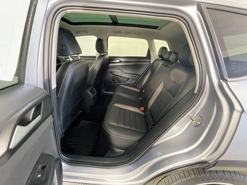 Used 2022 Volkswagen Taos SEL AWD/4WD image 19