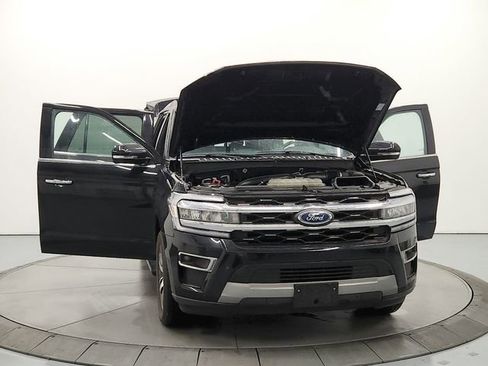 Used 2024 Ford Expedition Limited RWD image 10