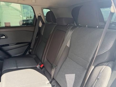 Used 2023 Nissan Rogue SV AWD/4WD image 13