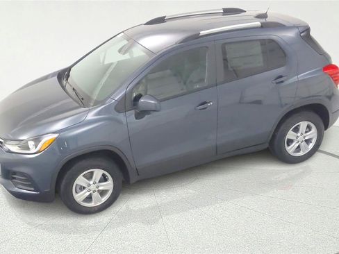 Used 2022 Chevrolet Trax LT w/ Driver Confidence Package AWD/4WD image 7