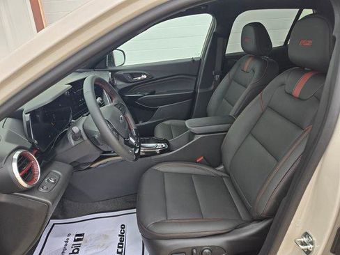 New 2026 Chevrolet Trax RS w/ Sunroof Package FWD image 10