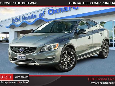 Used 2016 Volvo S60 T5 Cross Country Platinum AWD/4WD image 1